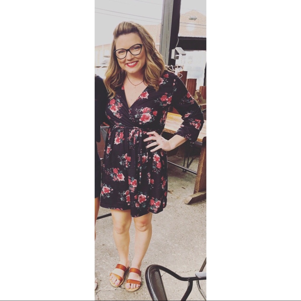 👑 Xhilaration floral wrap dress 👑